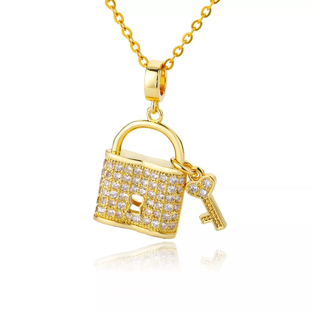 Diamanté L&K pendant